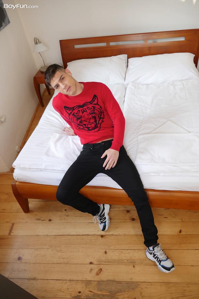 bastian_karim_highres_005.jpg